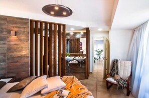 2 chambres, fer et planche à repasser, Wi-Fi gratuit, draps fournis