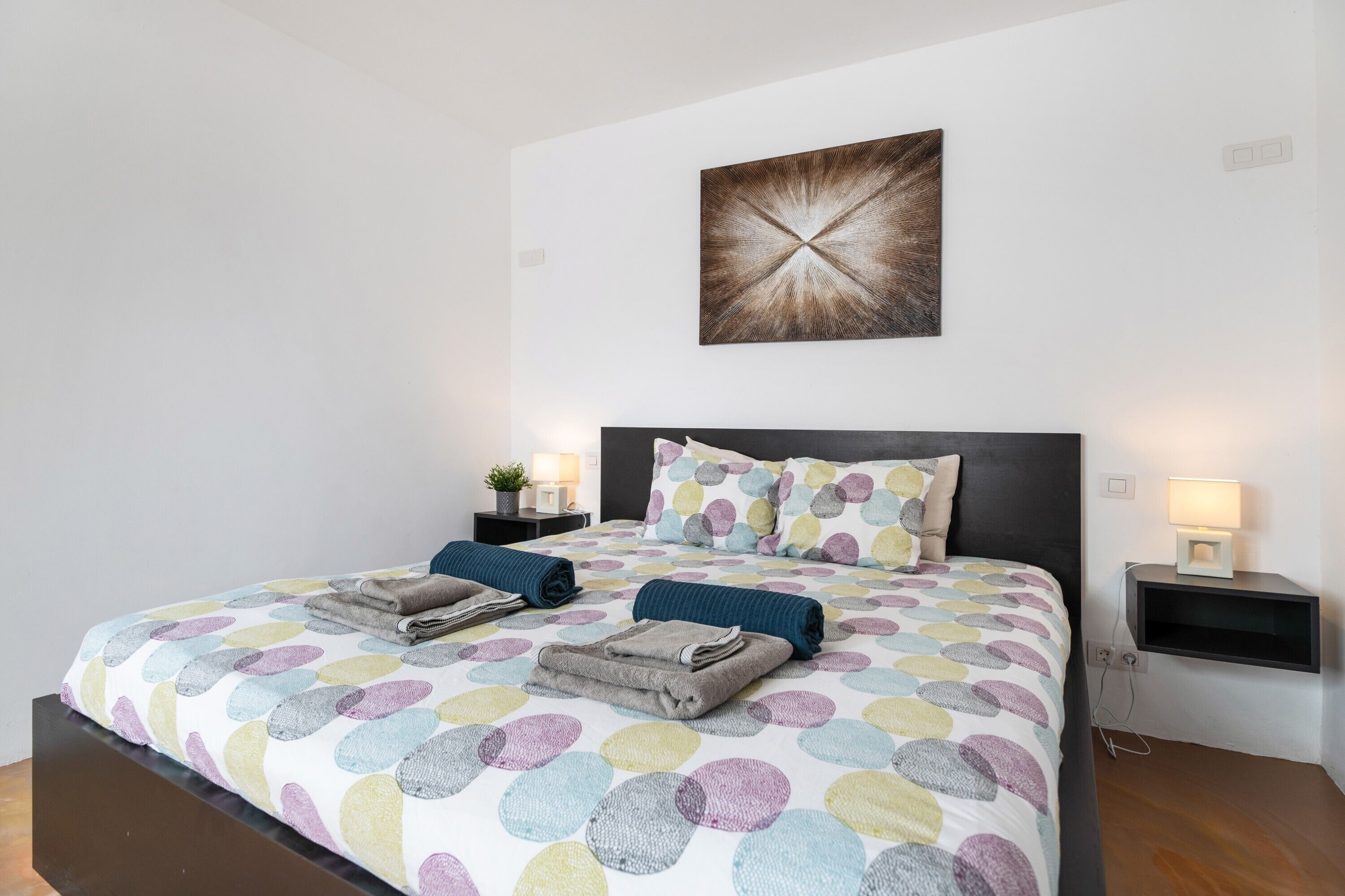 1 多间卧室、免费 WiFi、床单