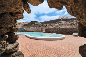 Pool - Holiday Villa 'Playa Marina Eco Beach' with Sea Views, Shared Pool and Wi-Fi (Arrieta)