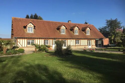 Villa with heated pool 15 minutes from Normandy beaches