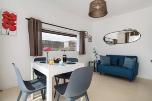 Dining - Holiday Villa 'Playa Marina Eco Bungalow Mala' with Sea Views, Shared Pool and Wi-Fi (Arrieta)