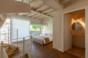 2 bedrooms, free WiFi, bed sheets - Apartment 'Bacco' with Sea View, Terrace & Wi-Fi (lido di camaiore)