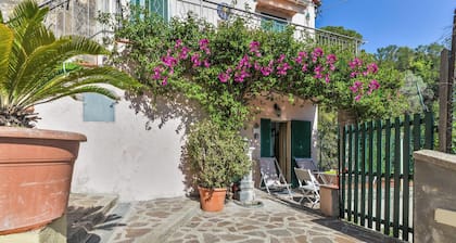 Vacation Apartment "Casa Vacanze Iosè" with Sea View