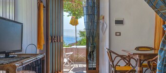 Vacation Apartment "Casa Vacanze Iosè" with Sea View