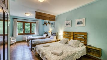 7 slaapkamers, een strijkplank/strijkijzer, gratis wifi, beddengoed