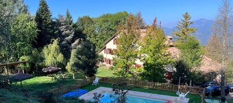 Holiday Home Can Blau with Mountain View, Pool, Garden & Wi-Fi