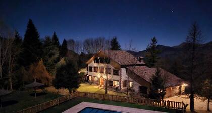 Holiday Home Can Blau with Mountain View, Pool, Garden & Wi-Fi