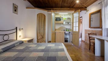 7 bedrooms, free WiFi, bed sheets