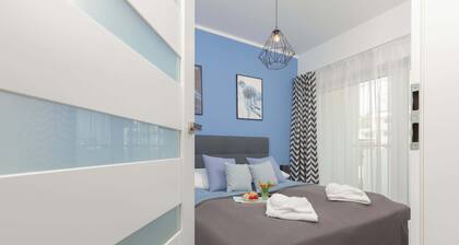 Family Apartment with Terrace | 2 Bedrooms and Parking