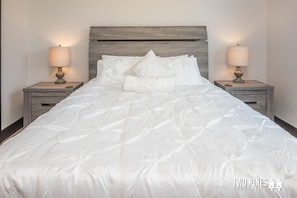 4 chambres, fer et planche à repasser, Wi-Fi, draps fournis