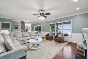 Smart-TV, peis, videospill og bordtennis