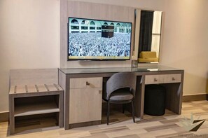 Minibar, coffre-fort, espace de travail pour ordinateurs portables