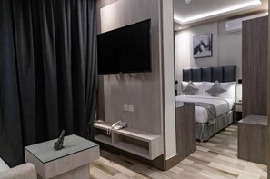 1 habitación, minibar y caja de seguridad en la habitación 