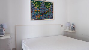 1 bedroom, iron/ironing board - Porto ottiolu bilo rentals at 200 mt beach (Porto Ottiolu)