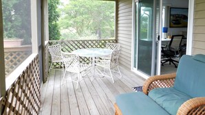 Outdoor dining - 541D Hudson Avenue - Stewards Watch (Bethany Beach)