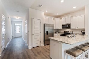 Fridge, microwave, oven, stovetop - "Ocean Dream" Santa Rosa Beach, Golf Cart, Grand Boulevard (Santa Rosa Beach)