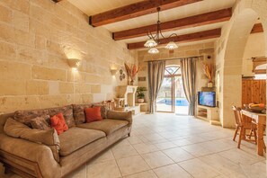Family House, Multiple Bedrooms, Refrigerator & Microwave (Centre Island Gozitan Farmhouse &) | Living area