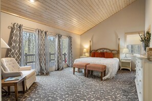 4 bedrooms, desk, iron/ironing board, free WiFi