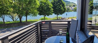 Vacation apartment with balcony and view of the Moselle promenades