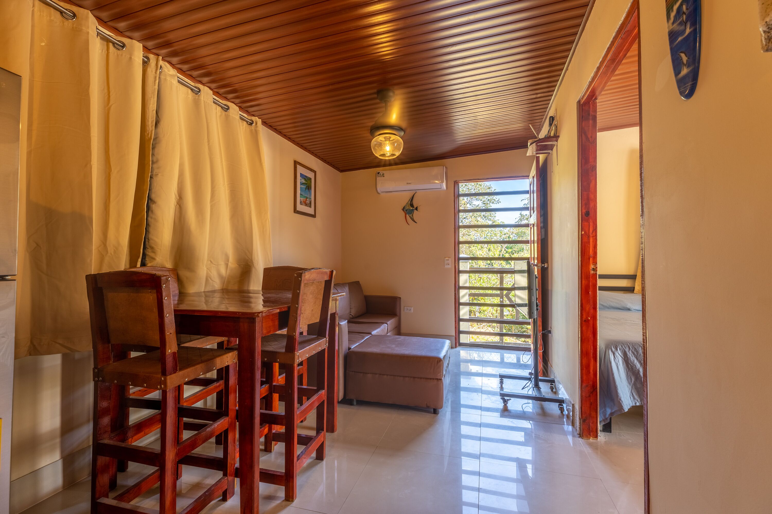 المنشأة من الداخل