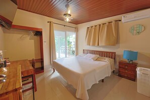 3 Schlafzimmer, Zimmersafe, Schreibtisch, Bügeleisen/Bügelbrett