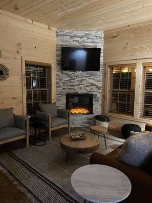 Interior - Panoramic Views! Hot tub, Couples Getaway! (Sevierville)