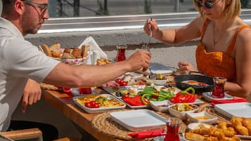 Free daily full breakfast