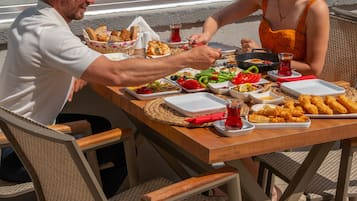 Desayuno completo incluido todos los días