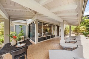 Outdoor dining - Kapalua Bay Vill 23g1 Ocean Front 1 Bd/1ba 1 Bedroom Villa by RedAwning (Lahaina)