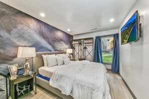 3 bedrooms, desk, iron/ironing board, free WiFi