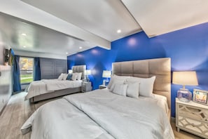 3 habitaciones, escritorio, tabla de planchar con plancha y wifi gratis
