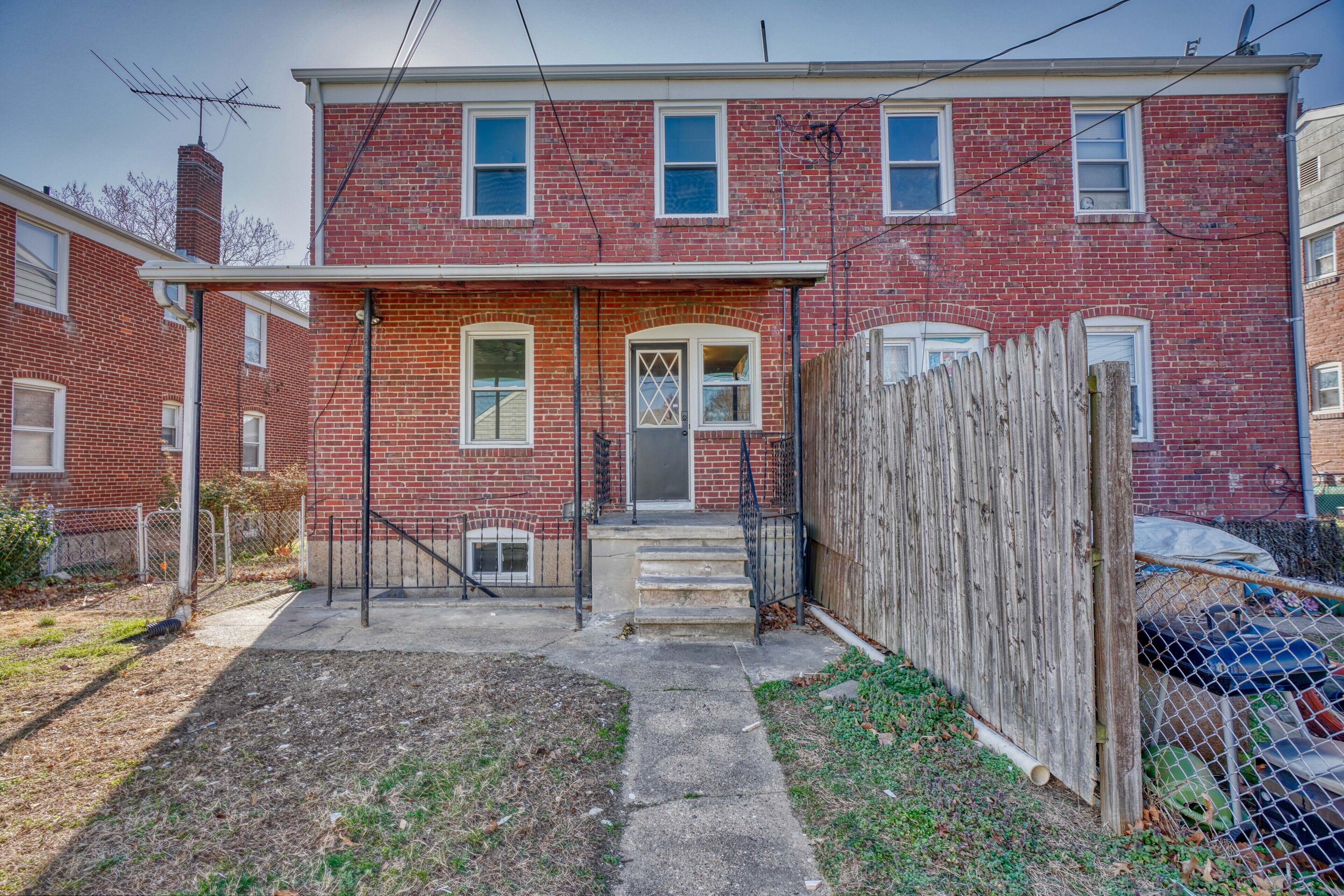 The Buck: modern farmhouse style Dundalk apartment