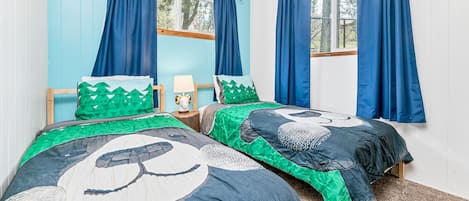 2 slaapkamers, reisbedje, gratis wifi, beddengoed