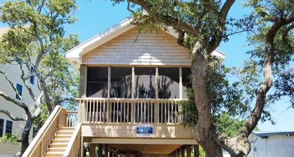Live Oak Cottage: Newly built cottage perfect for two