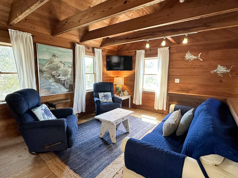The Back House: Quaint Two Bedroom Ocracoke Island Cottage - Ocracoke, NC