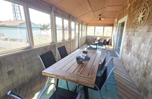 Hydeaway: Convenient to Restaurants, Shops and Silver Lake