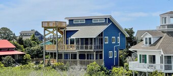 Sass-Sea Views: Amazing views, decks, screened porch, rooftop deck