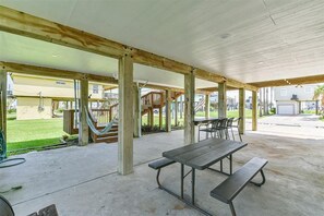 屋外ダイニングエリア