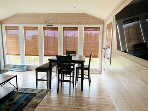 Dining - Terrapin Station: Lovely marsh views!!! (Ocracoke)