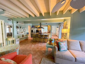 Smart TV, lettore DVD, impianto stereo