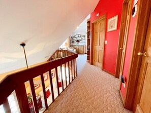 Interior - Nicely Secluded Home, Short Stays Allowed (Ocracoke)