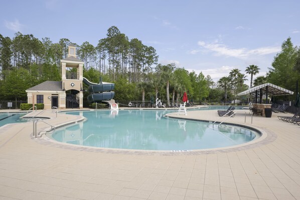 Alberca al aire libre 