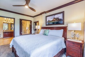 2 bedrooms, desk, iron/ironing board, travel cot - Waipouli Beach Resort E301 2 Bdm, 3 Bath - Beautiful Sleeping Giant Mtn View (Kapaa)