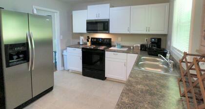 The Roebuck / Vibrant • Cozy • Eclectic • Boutique