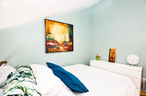 1 bedroom, in-room safe, iron/ironing board, free WiFi
