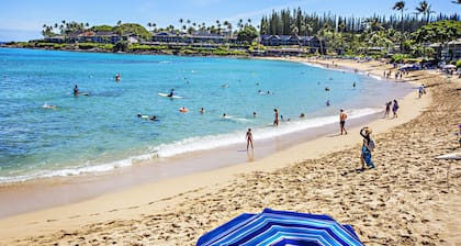 Remodeled Villa with island views near Beaches