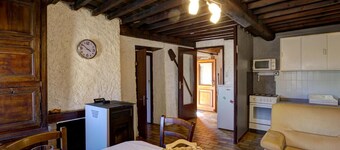 Charming house with stove and shaded garden in Pralong