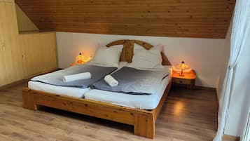 3 dormitorios, cuna de viaje, wifi gratis y ropa de cama