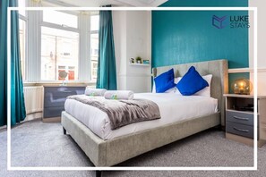2 habitaciones, tabla de planchar con plancha, wifi y ropa de cama