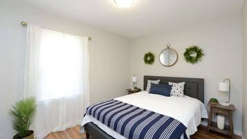 4 soveværelser, skrivebord, strygejern/strygebræt, Wi-Fi